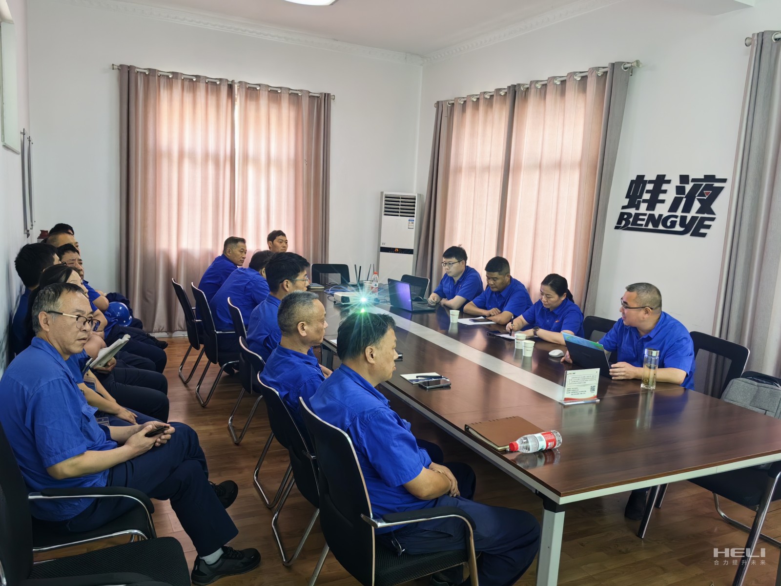 班组长交流、答疑解惑.jpg